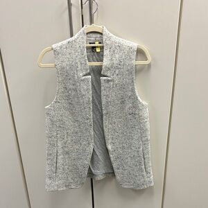 Club Monaco Light Gray Sleeveless Vest